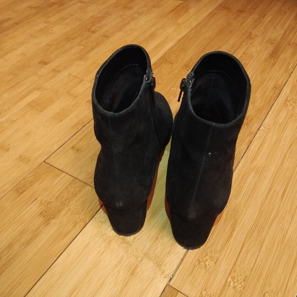 ALDO Ciredia Black Suede Booties - Picture 4 of 5